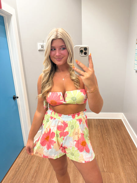 Flower Power Short